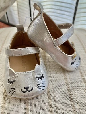 NEW Old Navy Silver Kitty Cat Flats Ballet Shoes Baby Girls O-3 Months Mary Jane - Image 1 of 4