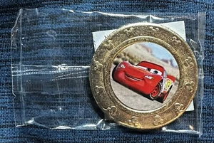 Disney Wonderball Münze 100 Jahre Jubiläum - Lightning McQueen - Bild 1 von 1