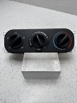 2007-2010 Jeep Wrangler A/C Heater Control Switch Module OEM 55111841AE - Image 1 of 4