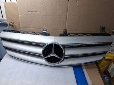 Mercedes-Benz W251 R350 R500 2006 2007 2008 parrilla con emblema OEM 251 880 04 83 Foto 1 de 4