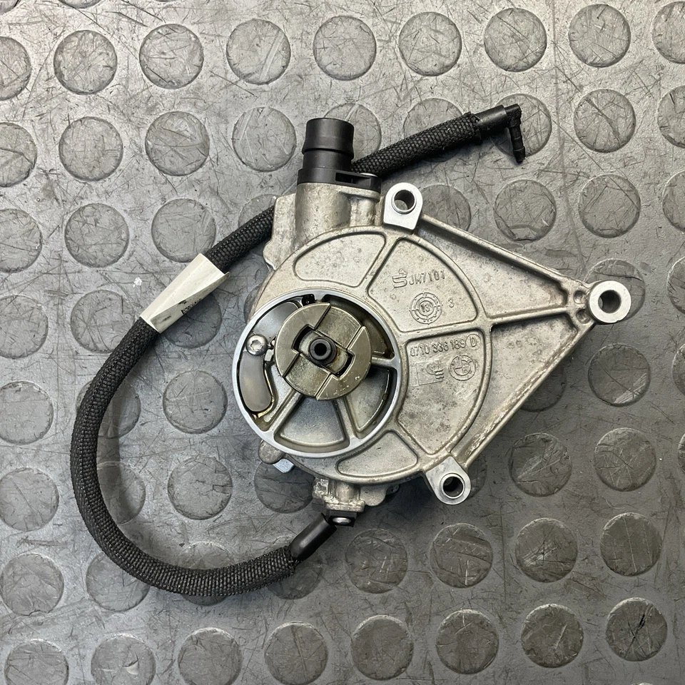 BMW X3 N20 2013-2017 2,0 litros motor bomba de vacío OEM  Foto 1 de 4