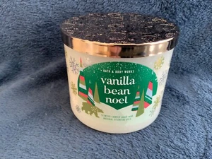 Bath and Body Works VANILLA BEAN NOEL 3 Wick Scented Candle NEW Christmas Tree - Picture 1 of 4