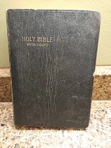 Holy Bible with Help~Nelson~Revised Standard Version 1952 - Picture 1 of 9