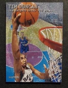 2000-01 Tim Duncan #110 Skybox Fleer Metal Universe - San Antonio Spurs - HOF