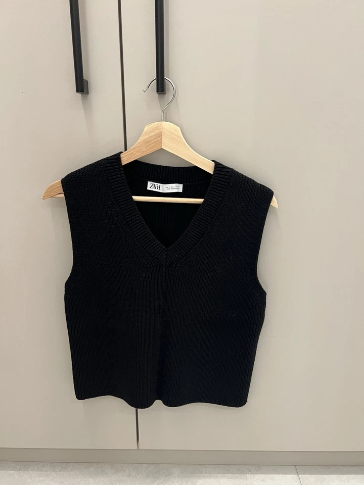 Zara schwarze Strickweste mit V-Ausschnitt S - Bild 1 von 1