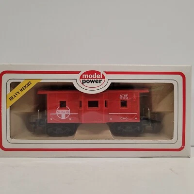 Model Power HO Scale 36' Bay Window Caboose Car SF 8241 Plastic Electric Train - Image 1 of 4