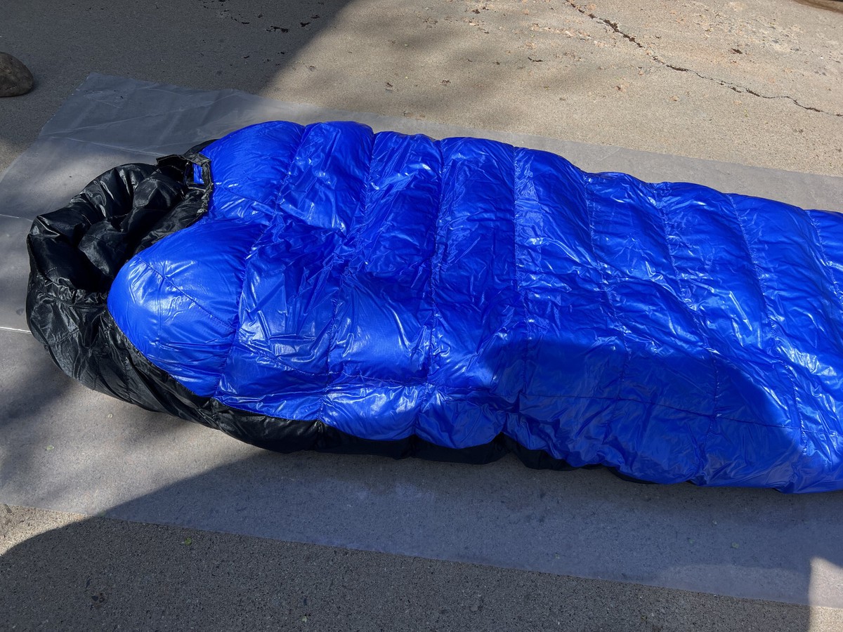 Western Mountaineering Camping Sleeping Bags for sale - eBay Western Mountaineering Camping Sleeping Bags for sale - eBay