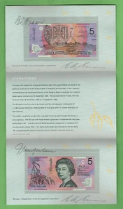 #T317.    1996  SIGNATURES  AUSTRALIAN  POLYMER  $5  NOTES  IN FOLDER #96002374 - Picture 1 of 2