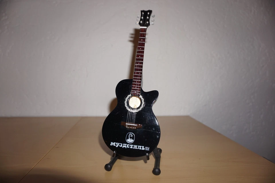 B WARE! Billig! Mini Gitarre 25cm Furcht D-25CR Black Cutaway Muzdetal RU - Bild 1 von 1