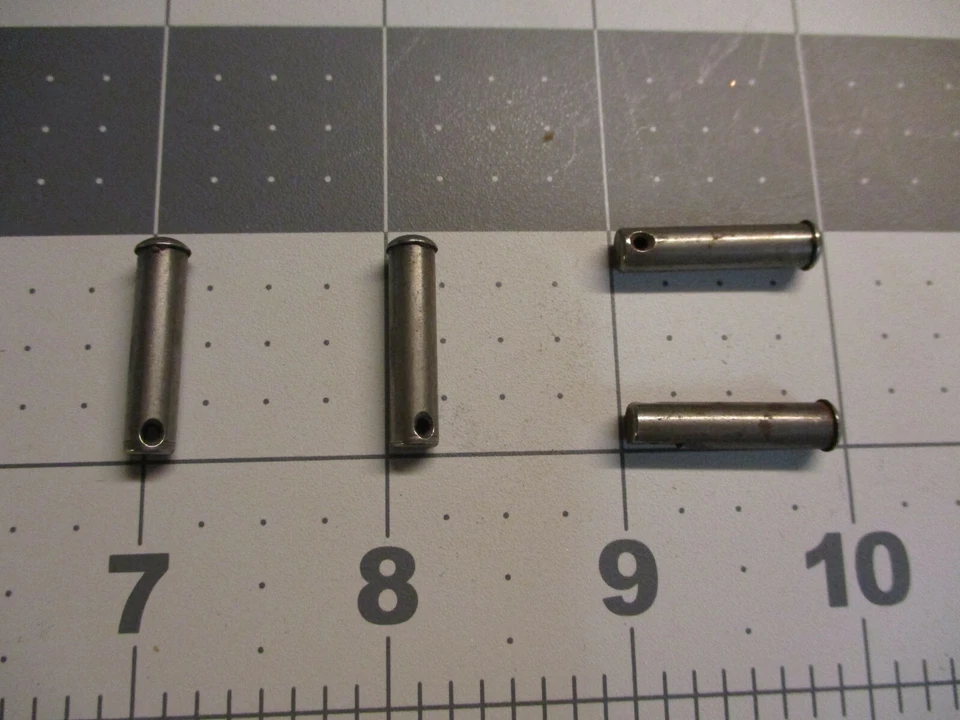 Estuche (4) Pines 3/16" x 13/16"  Foto 1 de 1