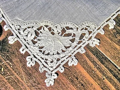 Conjunto de 6 guardanapos de jantar vintage de linho feitos à mão borda e inserção de renda - Imagem 1 de 3