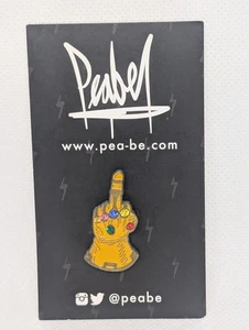 Thanos Infinity Gauntlet PEABE Pin F U Flip Bird Gemas Raro Exclusivo Marvel MCU - Imagen 1 de 2