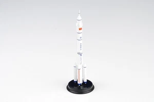 Dragon Models 1/400 Long March 2F Rocket CNSA - Picture 1 of 2