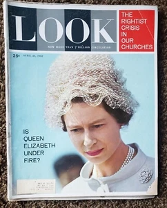 4 Vtg LOOK Magazines Queen Elizabeth 1962 Charles Grace 1961 Astronaut Coca Cola - Picture 1 of 8
