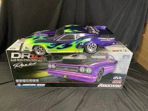 Associated DR 10 RTR ** NEW ** With Extras - Picture 1 of 24
