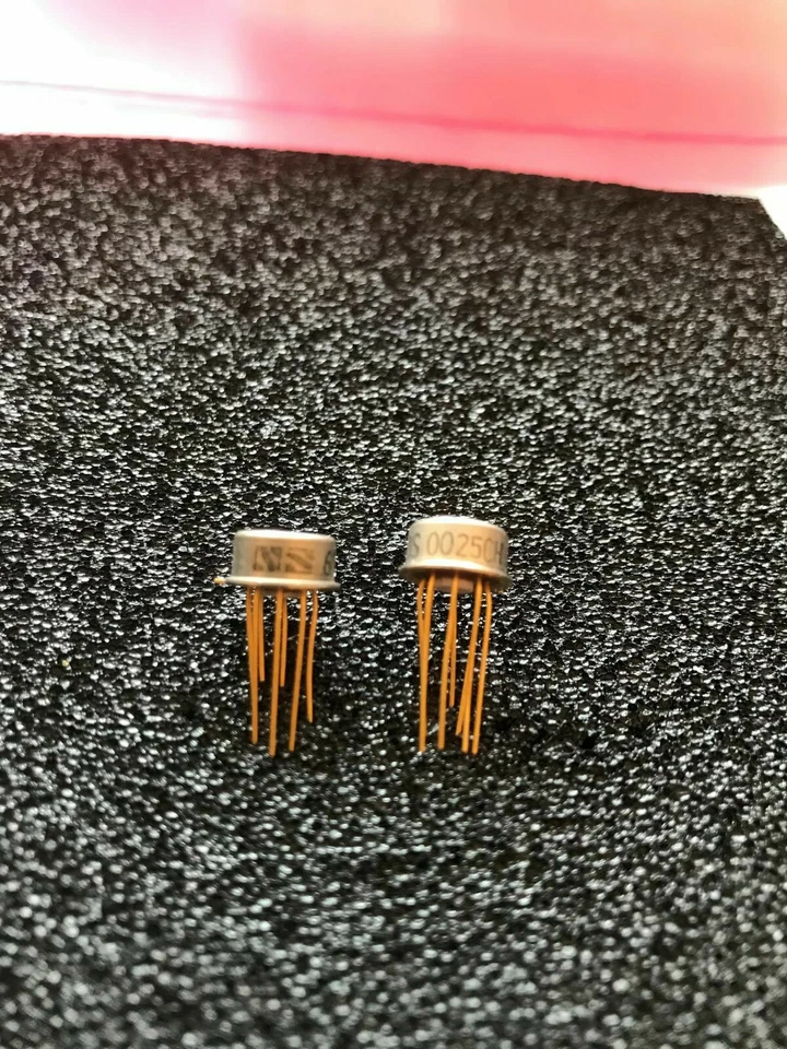 DS0025CH - National Semiconductor TO99 (TO5-8) - Two Phase MOS Clock Driver - Image 1 of 1