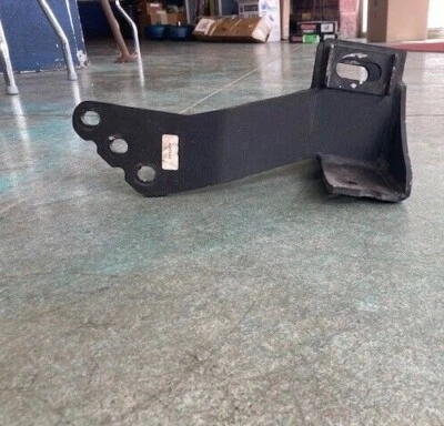 08-20 F250/F350 TRAC BAR RELOCATION BRACKET FOR 2.5 LIFT KIT - Image 1 of 3