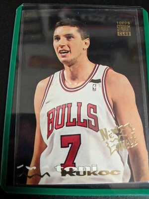 1993-94 Stadium Club #275 Toni Kukoc New Wave Insert Chicago Bulls Rookie RC - Image 1 of 2
