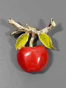 Vintage Gerry's Red Enamel Apple On Branch Figural Brooch Pin Signed - Picture 1 of 10