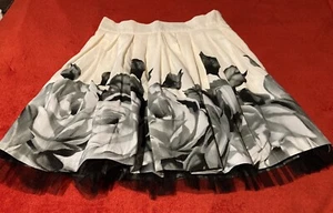 XXI girls skirt size M beige/black color pleated - Picture 1 of 8