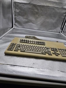 Memorex Telex Mechanical Keyboard AT/XT Model 211758-002 - Picture 1 of 6