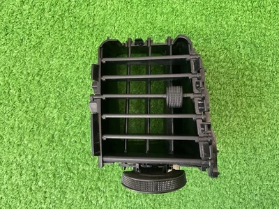 Toyota Tacoma 2005-2016 tablero central del conductor ventilación de aire negro OEM 55670-04020 Foto 1 de 4