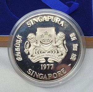 Moneda de Singapur 1977 $10 prueba camafeo .500 caja de plata certificado de autenticidad envío original - Imagen 1 de 3