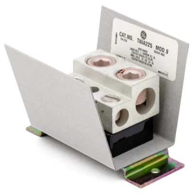 New GE TNIA225 Insulated Groundable Neutral Kit, 600V. 1-300 MCM Lug Range - Image 1 of 4