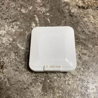 Clarins Matte Powder Compact Foundation 05 Beige Pure True Beige .08oz Rare - Image 1 of 4