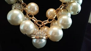 Contemporary Gold tone White Faux Pearl & Acorn Rhinestone Caps Bead Necklace - Picture 1 of 12