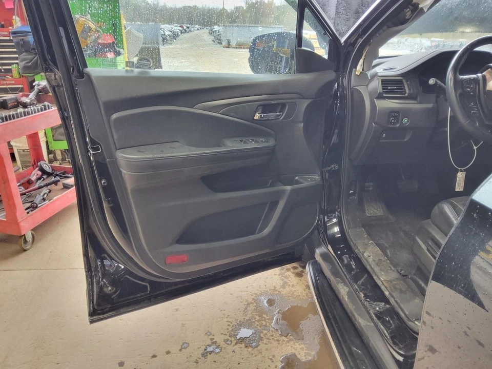 PILOT     2017 Front Door Trim Panel 518336 Foto 1 de 1