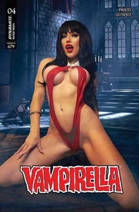 Vampirella #4 Cover E Cosplay Variant – Dynamite Comics 2025 (NM/NM+) - Picture 1 of 1