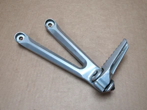 Honda CBR1000RR Fireblade 2007 left pillion footrest assembly (5603) - Picture 1 of 4