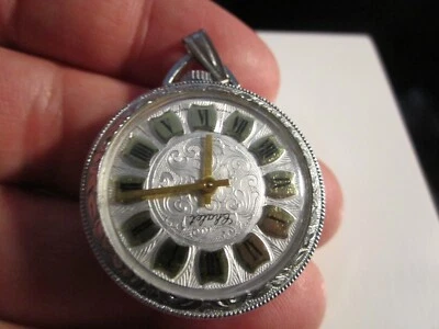 RELÓGIO PINGENTE VINTAGE CHALÉ CORDA MANUAL NÃO FUNCIONA - OFC-T4 - Imagem 1 de 4