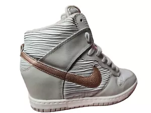 Sneakers alte Nike donna US 9 Dunk Sky pelle marrone bronzo stringate tacco nascosto - Foto 1 di 6