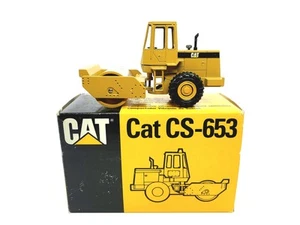 Caterpillar Cat CS-653 Smooth Roller Compactor Conrad 1:50 Scale Model #2889 New - Picture 1 of 3