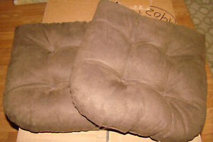 4x Klear Vu Gripper Overstuffed Universal Non-Slip 17" x 17" Chair Cushions
