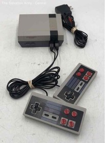 Nintendo NES Entertainment System Home Console 2 Controllers & Power Adapter