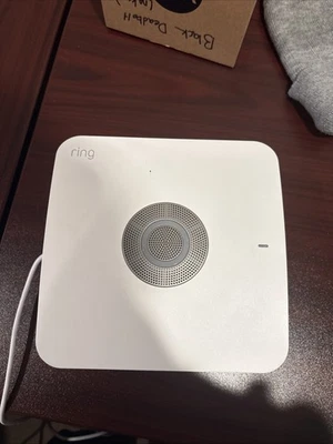 Estación Base Ring Alarm Pro (Modelo 5AT3T3) 24/7 Respaldo Internet Batería Trasera Q21 Foto 1 de 2