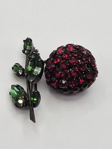 Vintage Schreiner Unsigned Cherry Berry Fruit Red Crystal Green Leaves Brooch - Picture 1 of 16