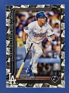 2025 Topps Series 1 - Tommy Edman #214 Spring Training Foil - Picture 1 of 3