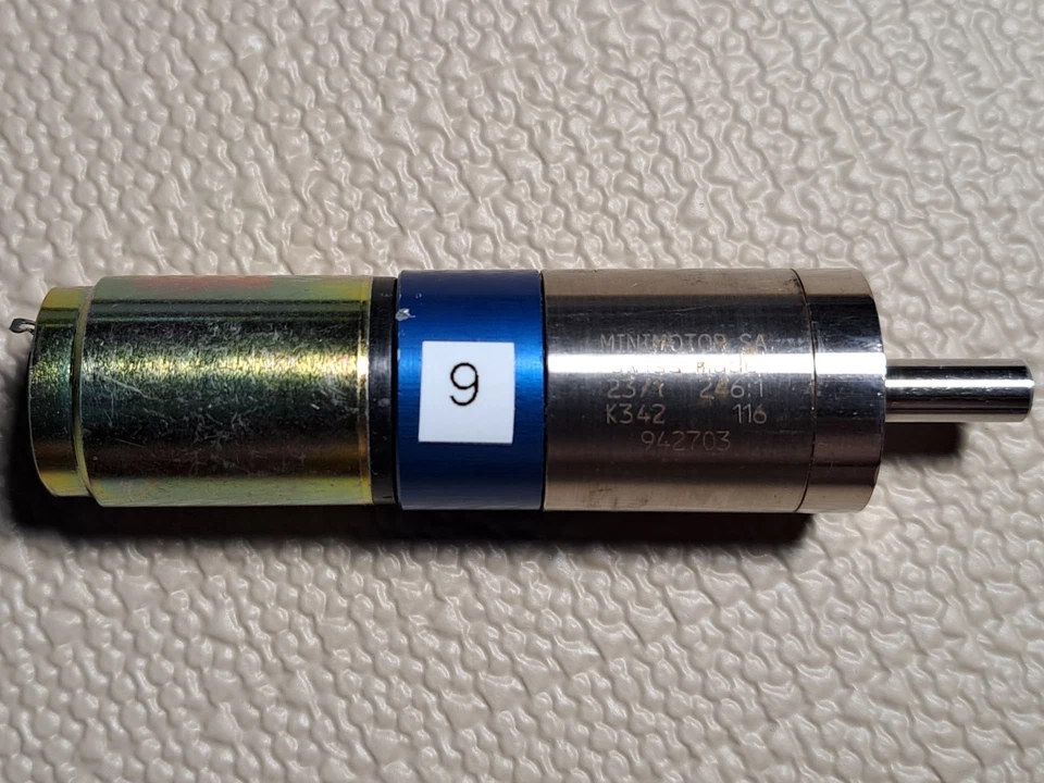 MOTORREDUCTOR FAULHABER MINIMOTOR SA 2233U012S 23/1 246:1  Foto 1 de 1