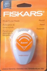 Fiskars Round Photo Corner Lever Paper Punch 123020 - Picture 1 of 2