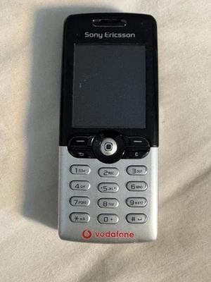 Sony Ericsson T610 Mobile Phone Excellent Condition With Charger - Image 1 of 4