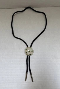 Vintage 70s Gold Flake and Green stone Bolo Tie Wire wrap ends Resin Bolo Retro - Picture 1 of 8