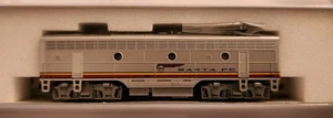 Kato N Scale F3 A&B Diesel Set Phase II Santa Fe Both Powered - Picture 1 of 12