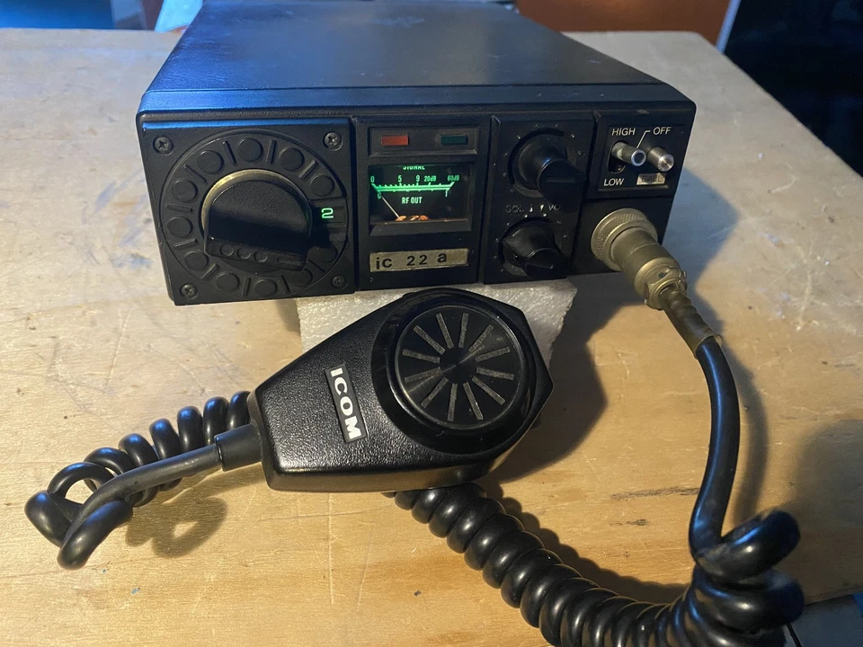 ICOM IC-22A FM VHF 145MHz transceiver ricetrasmettitore vintage collezionisti - Immagine 1 di 4