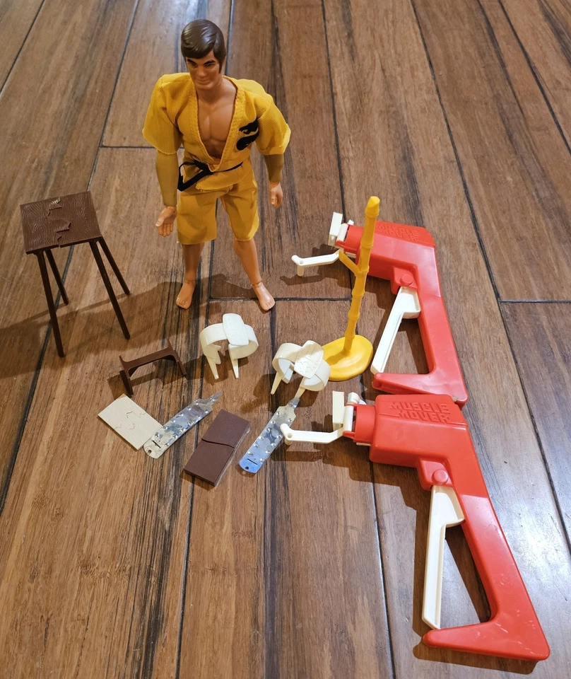 Figura de acción de colección Mattel Big Jim Kung Fu Gear Muscle Mover accesorios para muñecas  Foto 1 de 4