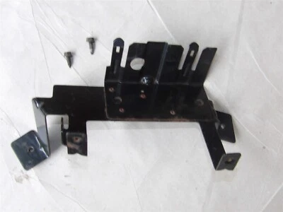 Soporte de montaje de panel de fusibles relé guardabarros interior derecho Jeep Cherokee XJ 1997-2001 Foto 1 de 2