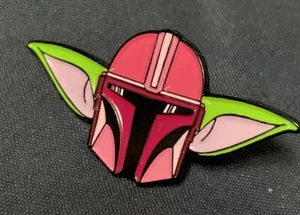Star Wars The Mandalorian Yoda Pin. Sabine Variant The Child - Picture 1 of 2